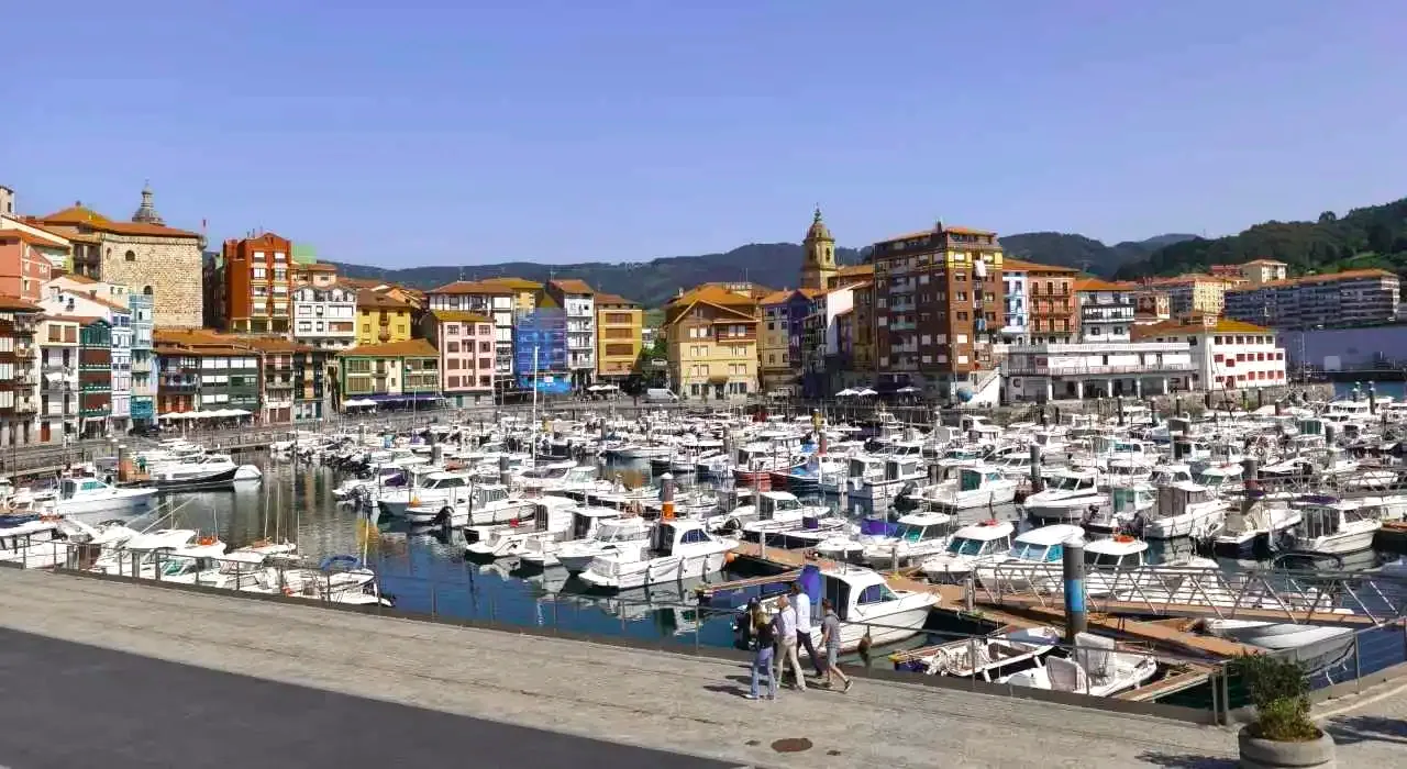 Hormigón impreso en Bermeo, costa vasca de Bizkaia